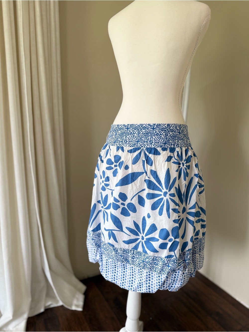 Vintage American Eagle Y2K AE Blue Floral Print Cotton Mini Skirt Bubble Hem - Picture 6 of 8
